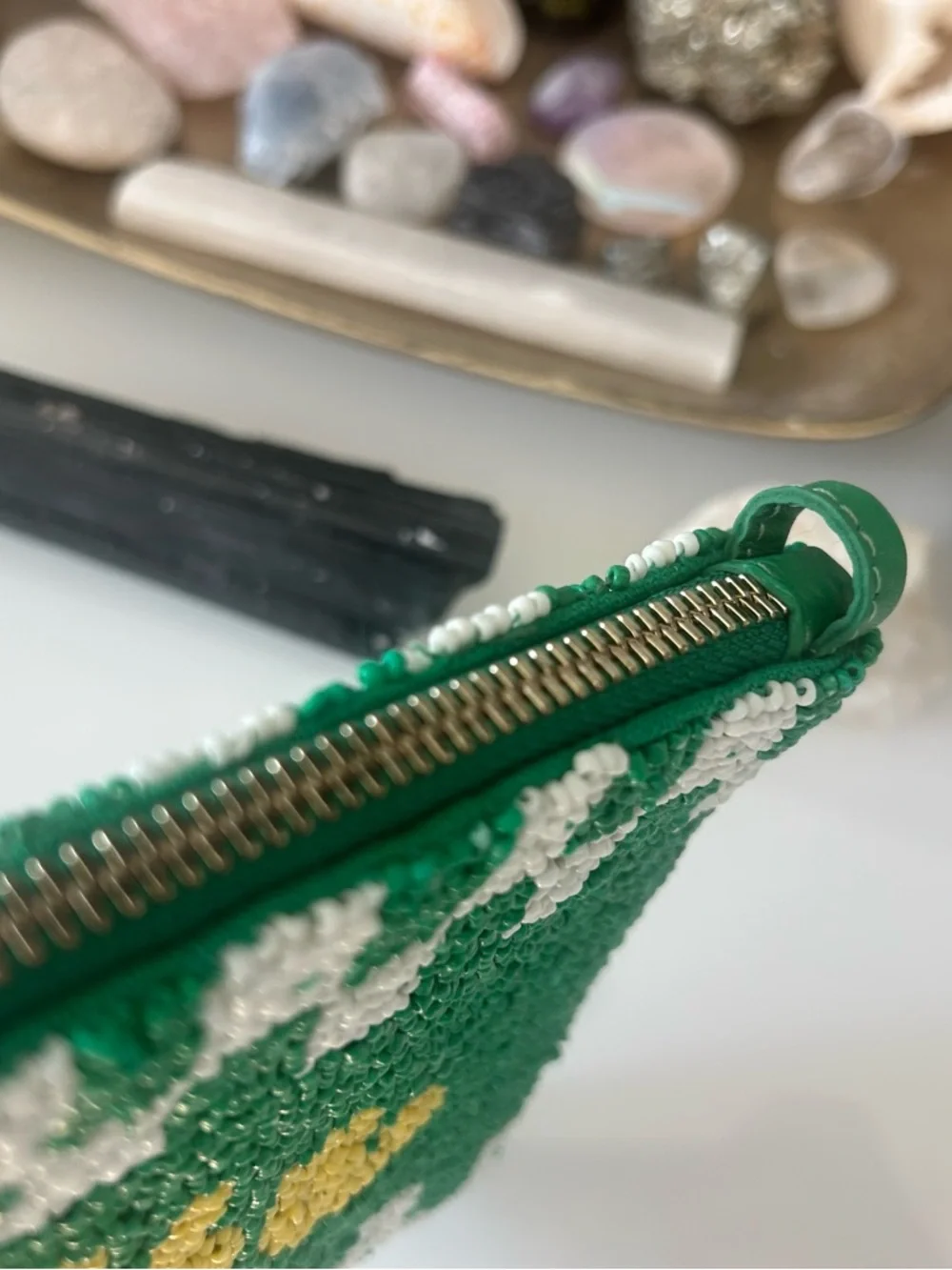 NWT Clare V Le Vibe Green, White & Yellow Hand Beaded Clutch Bag - Picture 5 of 10